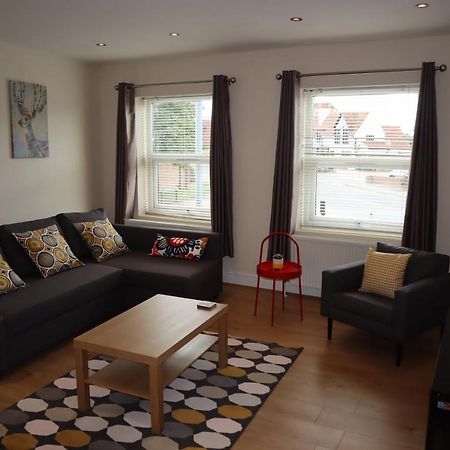 Parkview Apartments ווינדזור מראה חיצוני תמונה