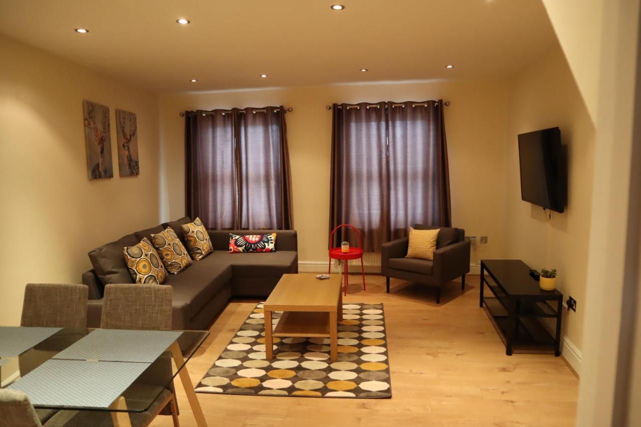 Parkview Apartments ווינדזור מראה חיצוני תמונה